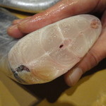 Sushi Ichou - こんなの見たこと無い！極厚太刀魚。