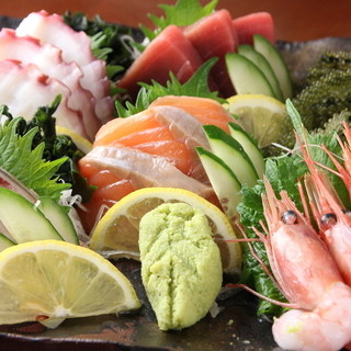 Assorted sashimi