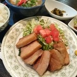 沖縄料理 ダルマ - ラフテー(角煮)定食(ミニ沖縄そば)