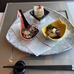 日本料理 旬彩 - 海老と芹の白和え、蛸旨煮、海老芋豆腐の酢味噌クコの実のせ