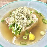 森田食堂 - 名物湯豆腐。出汁が聞いていて旨い！