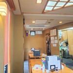 やぶ善 - 店内奥の席。