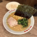 ラーメン六角家 - 料理写真: