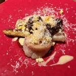コントワール ミサゴ - ホタテとフランス産ホワイトアスパラガスとモリユ茸の絶品料理☆