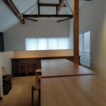 dish&table - 2階のテーブル席でいただきました