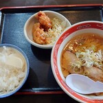 新町食堂丸屋 - お昼の定食(しょうゆラーメン＋唐揚げ＋ライス)2026/02/16