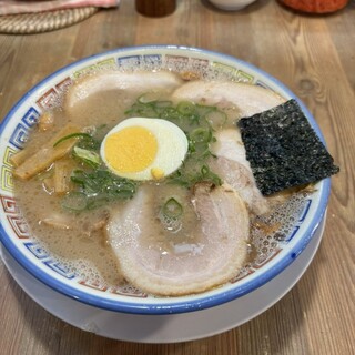 久留米とんこつラーメン 松山分校_0