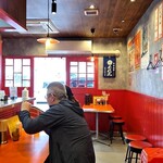 チャランポラン - 11時ジャストで3名来店
      その後写真撮影後に6名来店
      平日なのに客が多い。
      そして見事なまでにお年寄りばかりｗ