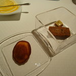 ラール・エ・ラ・マニエール - (2010/03)フィナンシェ、ブラックオリーブの塩クッキー、小さなキャラメル。