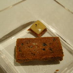 ラール・エ・ラ・マニエール - (2010/03)ブラックオリーブの塩クッキー、小さなキャラメル。