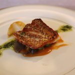 イル・ド・フランス  - 鯛のポワレ、アメリカンソースと香草のソース