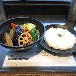 一文字カリー店 - チキンスープカリー３辛、ライス普通（ランチ完食で1,050円）