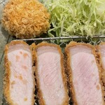 とんかつ 螢水 - 岩中豚 特上ロース(130g)とメンチカツ(50g)(2,970円)