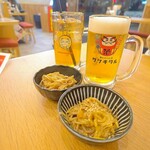 串とメシにはサケキタル - 先出しと乾杯