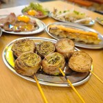 串とメシにはサケキタル - レタス巻き、えのき巻き