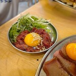 串とメシにはサケキタル - 馬肉ユッケ