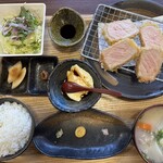 黒豚の館 - 黒豚熟成プレミアムロースかつ定食