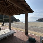 しらきや - いい感じのベンチ有り(^-^)v