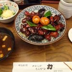 とんかつ力 - 鳥もつ煮丼のセット