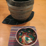 さく間 -  女将「お酒は、立山の常温でしたよね？」
      
      
      前回いただいたお酒を、
      
      女将がちゃ～んと覚えているあたり、
      
      繁盛店の秘密を垣間見た気がしました♪