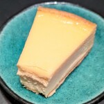 ヨハン 本店 - 甘さ控えめちょい硬の正統派。