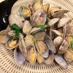 おでんと焼とり 小坊主 - あさりの酒蒸し（580円）