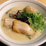 博多ラーメン みつぼし - 博多とんこつらーめん(680円)＋味玉(クーポン利用)＋替玉(100円)