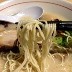 博多ラーメン みつぼし - 博多とんこつらーめん(680円)・麺リフト