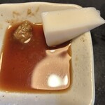 手打蕎麦 ふたば - 【板わさ（500円）】こんな感じのかまぼこが6切れ