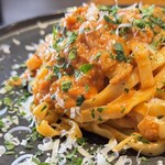 アランチャ - 渡り蟹のピリッと辛いトマトクリームソース    