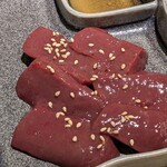 焼肉 神楽 - 極上レバ刺