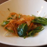 横浜大飯店 - クラゲと野菜の和えもの