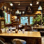 おじいさんの古時計 - 店内