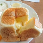珈琲屋 桜さくら - フワッと食パン、ドーン！
