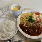 マツモト・カフェ・レストラン - ♪スペシャルランチＢ　¥850
        牛肉のカツレツ