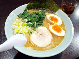 Menkouboutakeshi - 味玉豚骨ラーメン(830円)