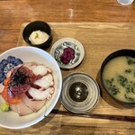 呼子活イカ 博多巻き串 燈 - 