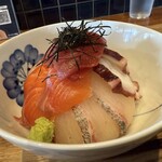 呼子活イカ 博多巻き串 燈 - 