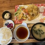 呼子活イカ 博多巻き串 燈 - 