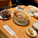 銀座 桃花源 - 酸辣湯麺、麻婆豆腐 四川風 ミニ