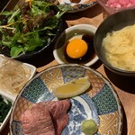 タンとレモンサワー焼肉じゅうたん - 