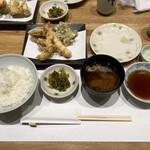 天ぷら新宿つな八 - 