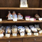 一夜城 ヨロイヅカ・ファーム - 焼き菓子も美味しそう