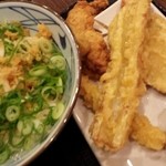 丸亀製麺 - 釜玉うどんと、揚げ物