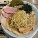 ラーショマルミャー - 「ネギチャーシューラーメン+鴨チャーシュー2枚」。