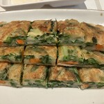 妻家房 - ニラチヂミ(小)接写