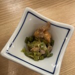 立呑み 晩杯屋 - サービスの小鉢