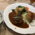 ゆうき亭 - ハンバーグとホタテフライ