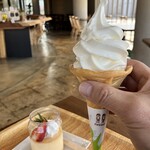 北淡震災記念公園 物産館売店 - 