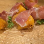 カジュアルフレンチBar 7FUKU - 生ハムと柿